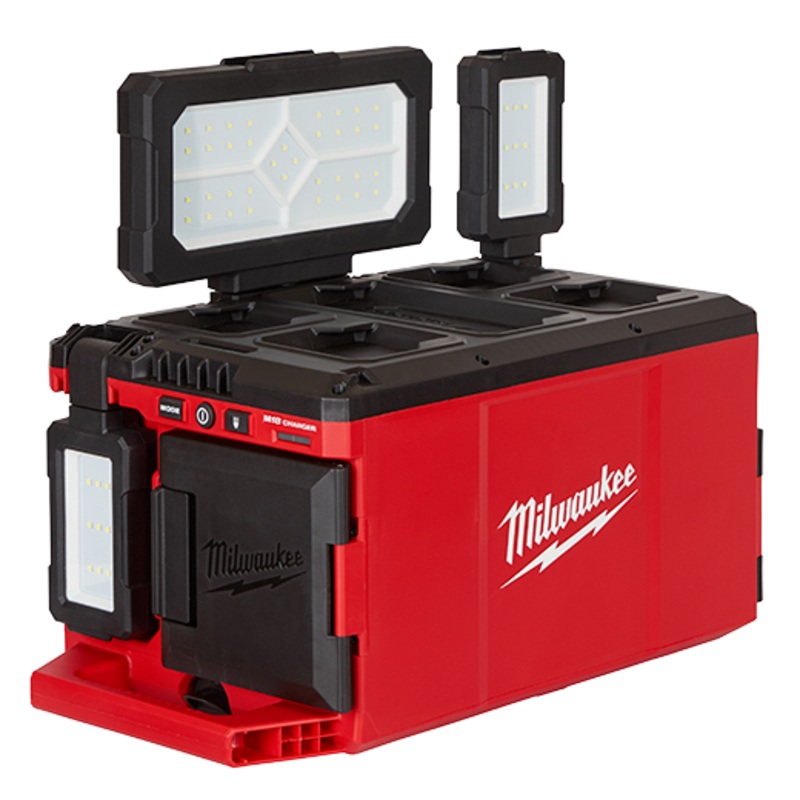 MILWAUKEE M18 PACKOUT Light/Charger (Light Only)